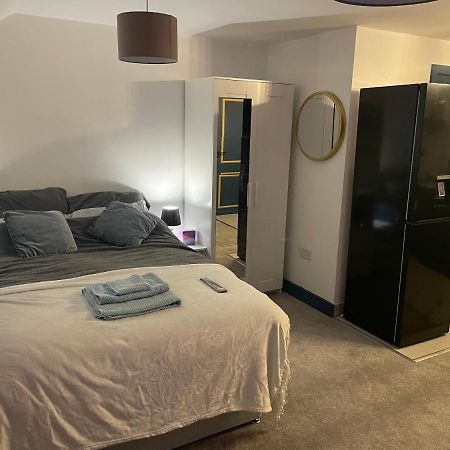 Lovely Studio Apartment Located In Birmingham Esterno foto